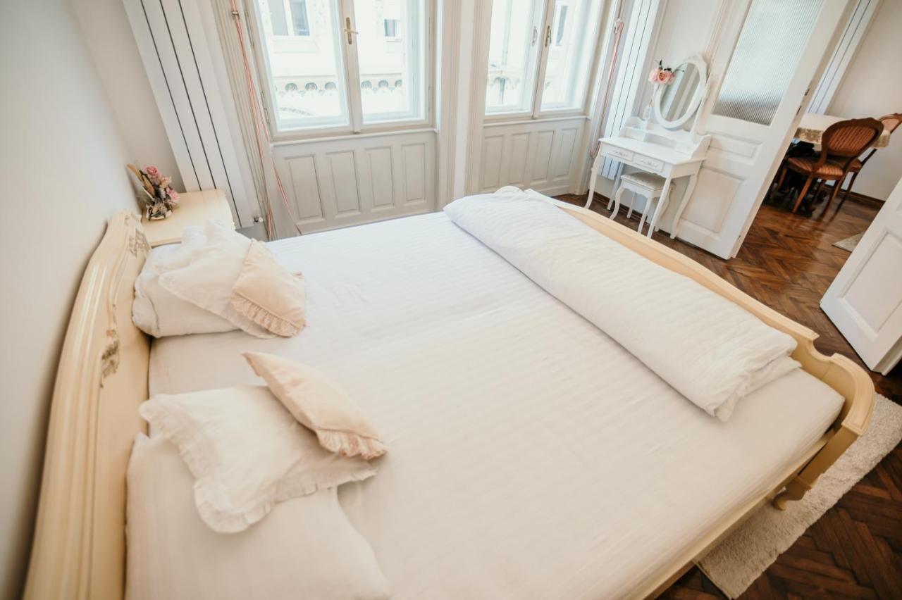 Bella Palace Oradea Zewnętrze zdjęcie