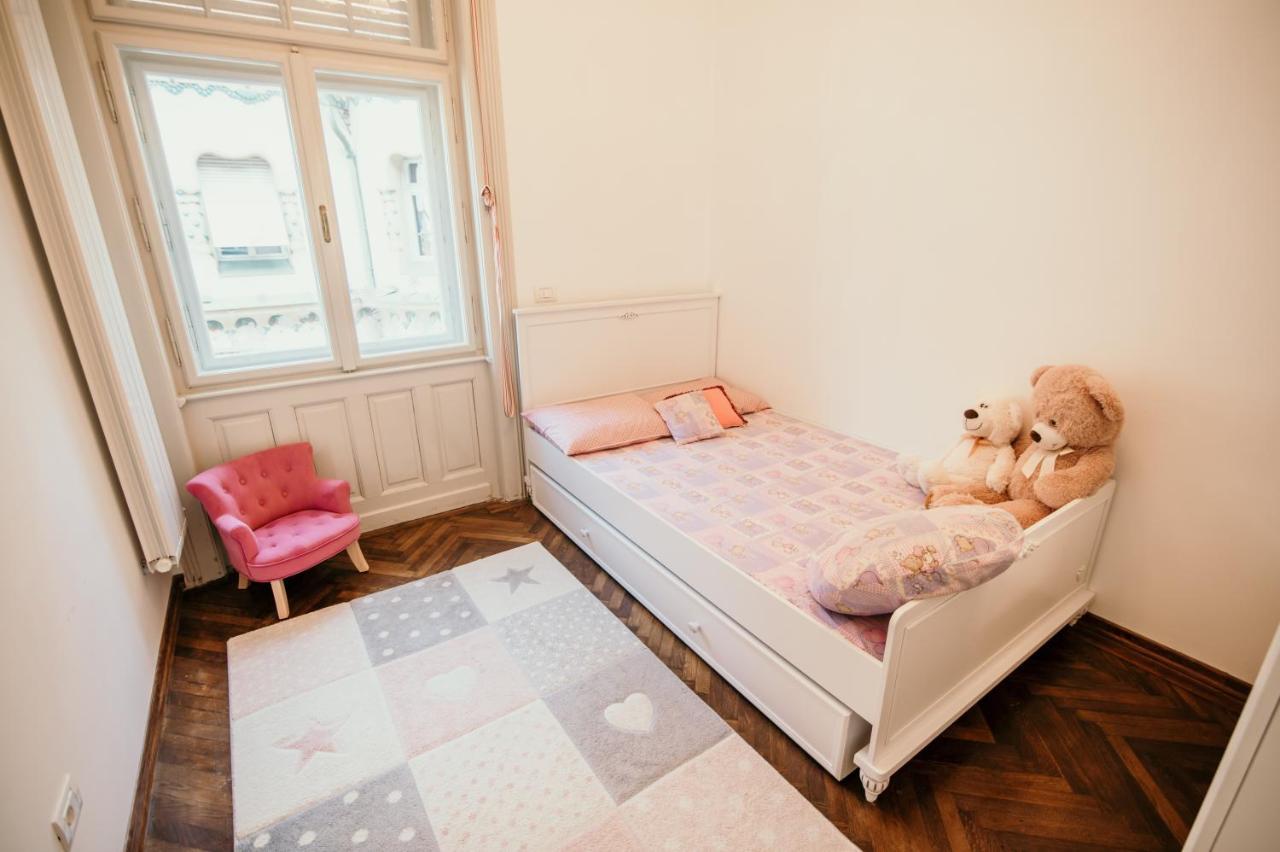 Bella Palace Oradea Zewnętrze zdjęcie